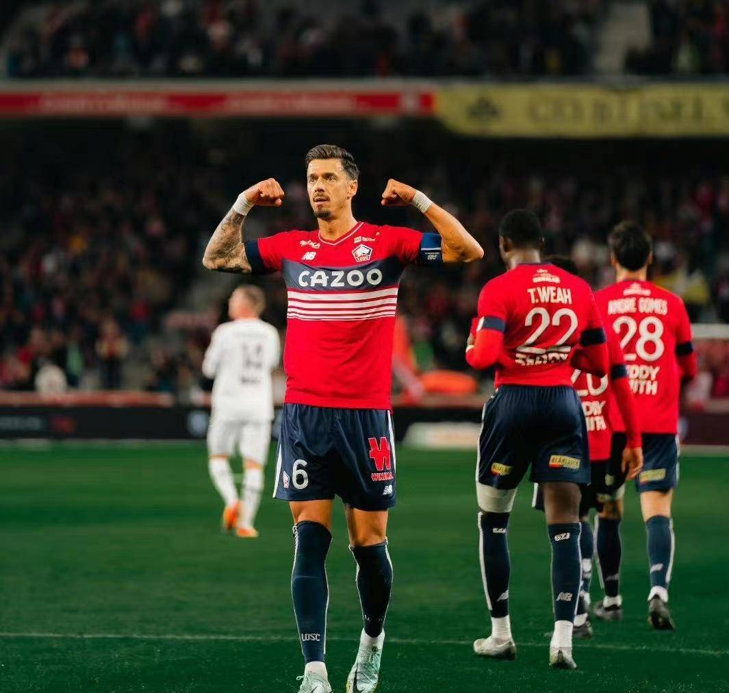 华体会体育-关于曼城险胜波尔图，凯恩乌龙送礼法甲的信息